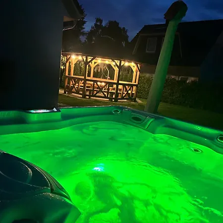 Urlaubsglück Villa *